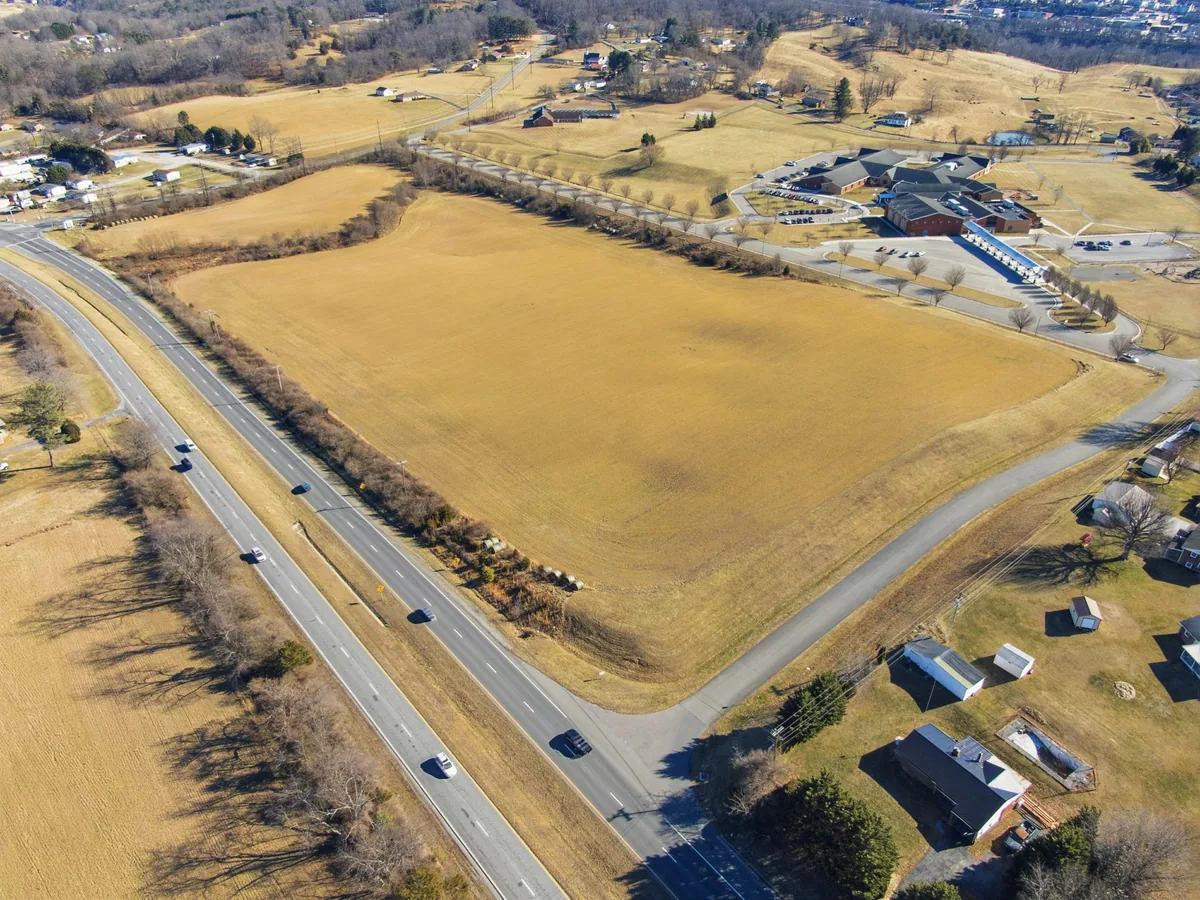 Peppers Ferry Road, Fairlawn, VA